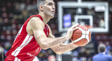 Luis Scola varese